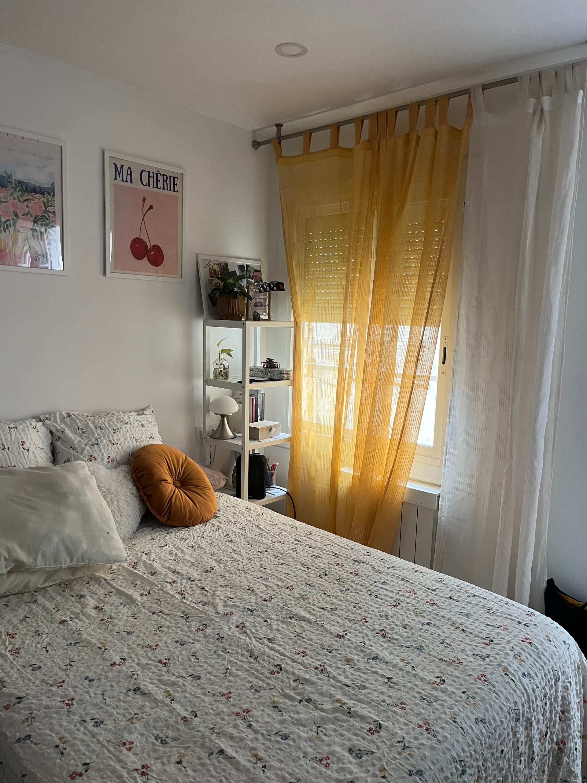 Se alquila habitación en piso compartido