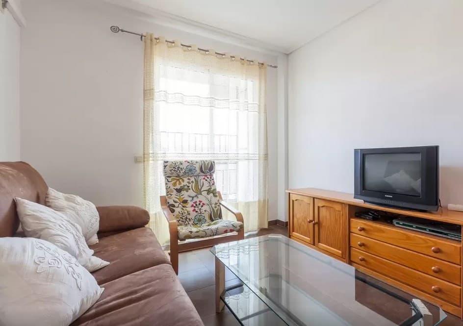 Habitación con aire acondicionado en Nervión
