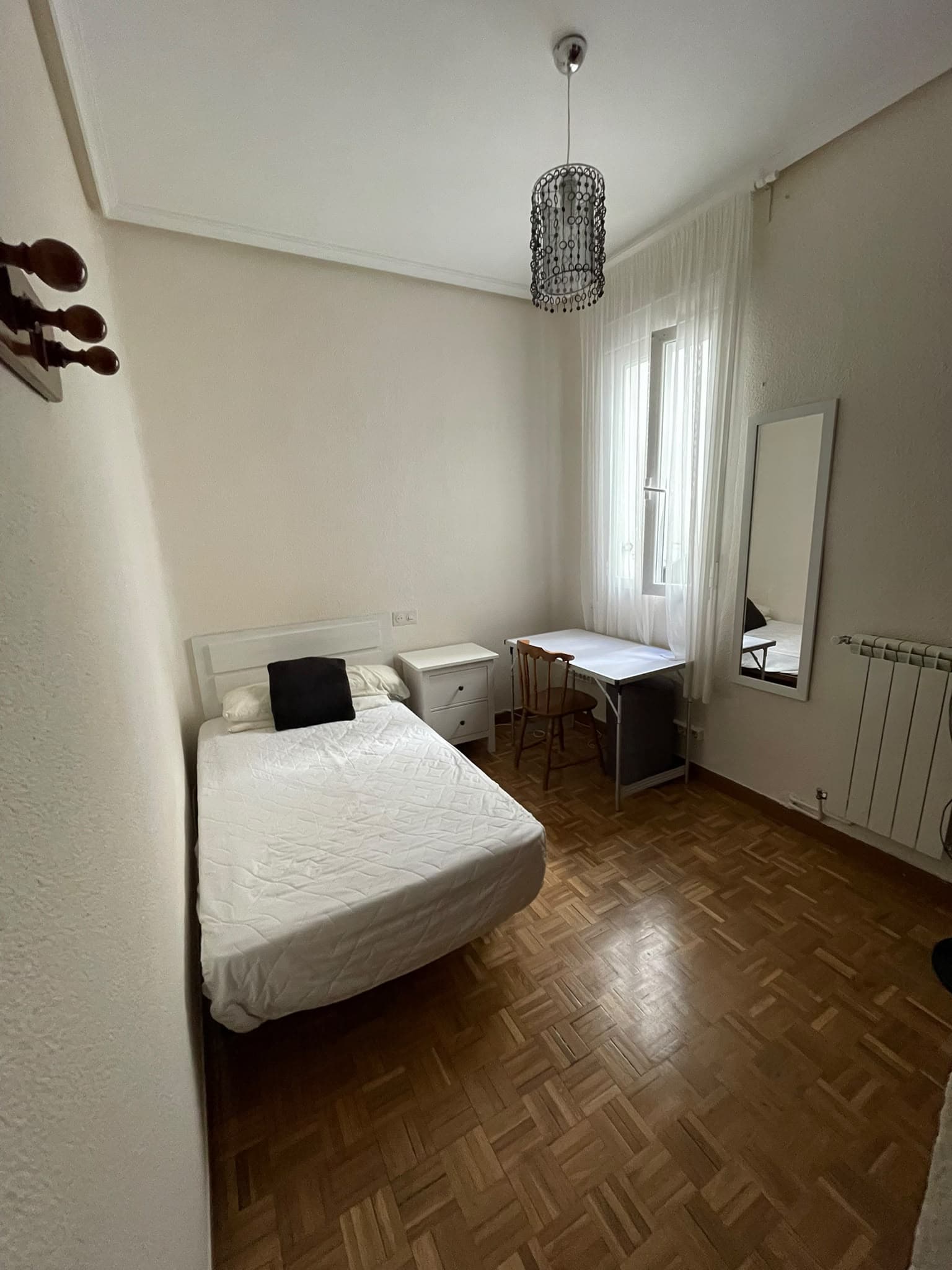 Habitación cerca del Hospital San Carlos y Fundación Jiménez
